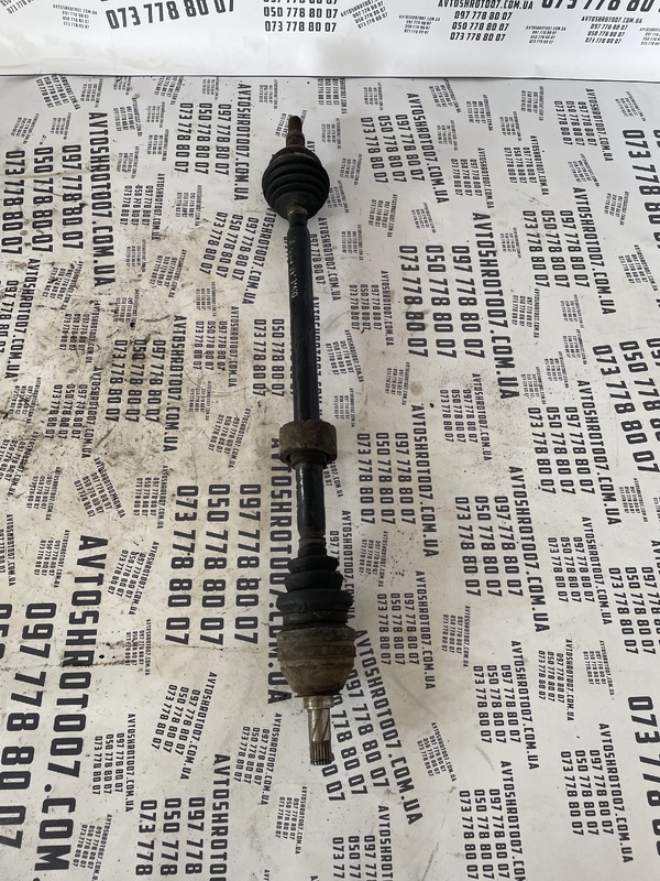 Привід Opel Vectra C (02-08) 1.8 бенз. правий OEM 1008822050