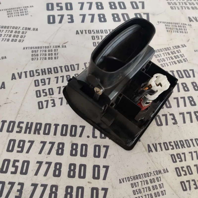 Дефлектор обдуву салону Audi A6 C4 (94-97) OEM 4a0863277