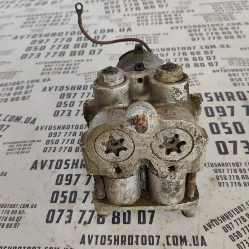 Блок ABS Audi 80 B3 (86-91) OEM 0265201049 4A0614111A