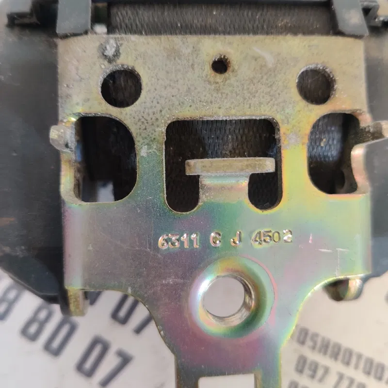 Ремінь безпеки Ford Focus (98-04) перед. лівий OEM 560630900