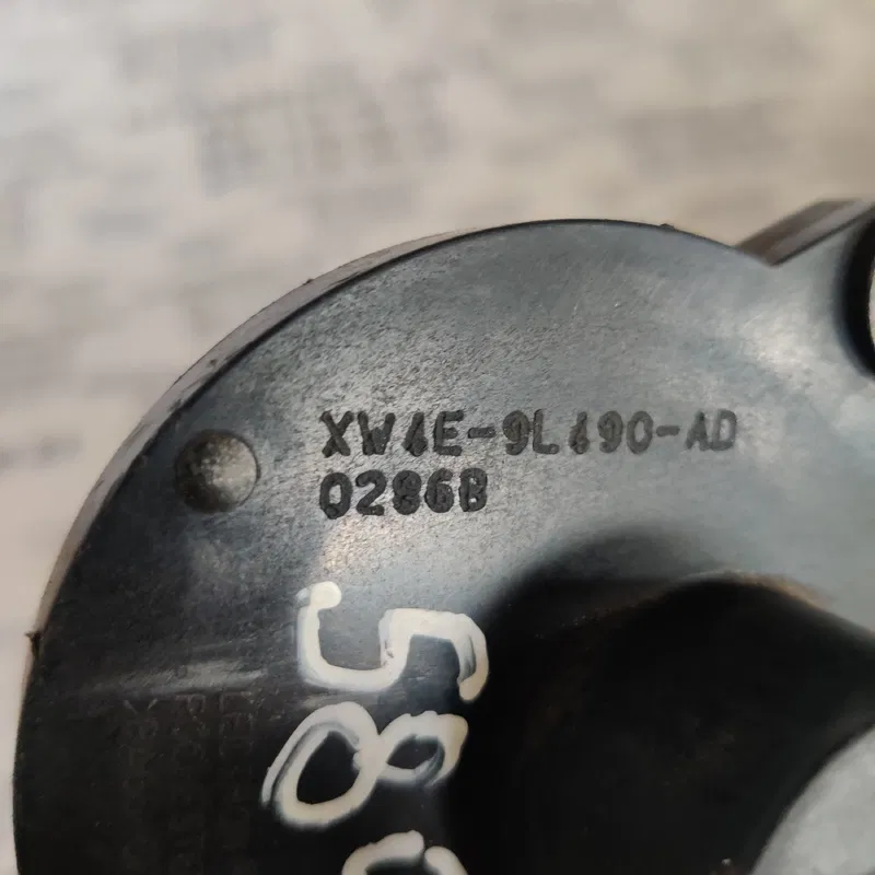 Дросельна заслонка Jaguar S-Type (99-08) 3.0 OEM xw4e9l490ad