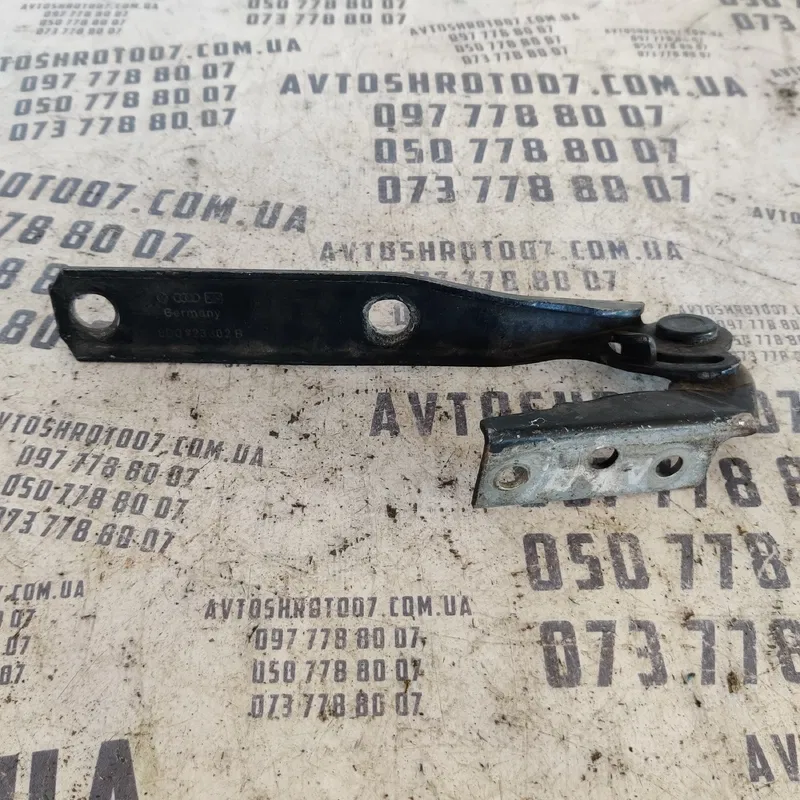 Петля капоту Audi A4 B5 (94-01) Права OEM 8d0823302b