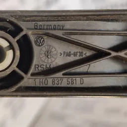 Ручка внутрішня Volkswagen Golf 4 (97-05) OEM 1H0837581D фото 4