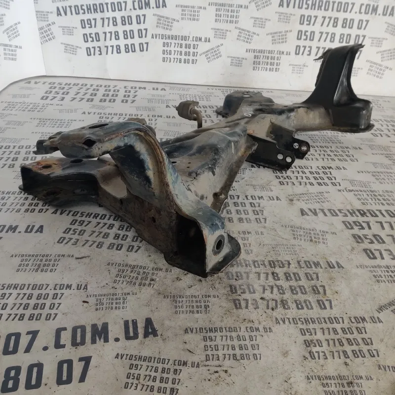 Підрамник передній Volkswagen Sharan 1A (95-10) 7M0499031Q