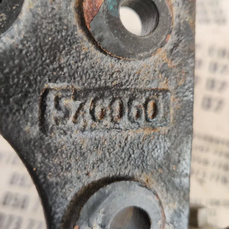 Подушка МКПП Geely MK (06-16) 1.5 Бенз OEM 210092 570060