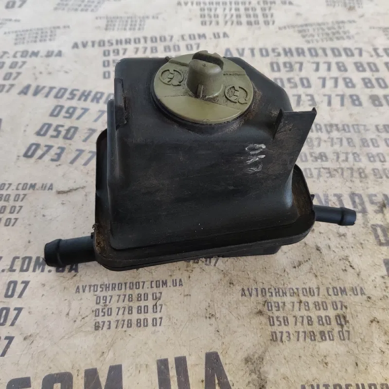 Бачок насосу ГУР Volkswagen Golf 4 (97-05) OEM 1j0422371b