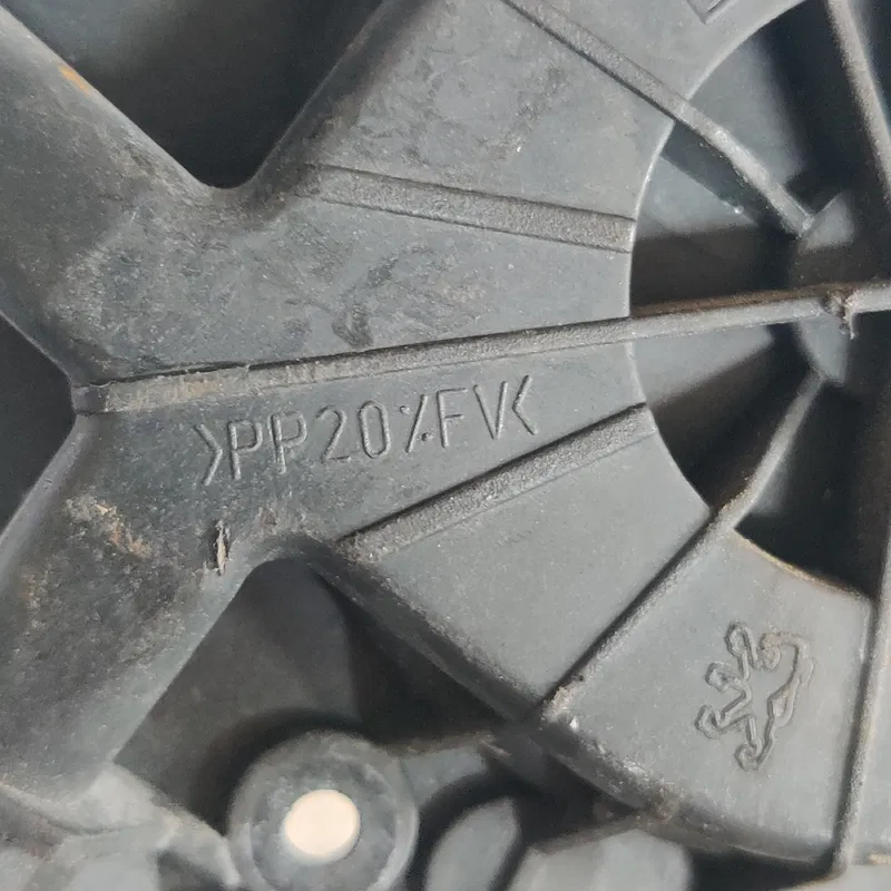 Склопідіймач Citroen C8 (02-14) задній правий OEM 1494840080