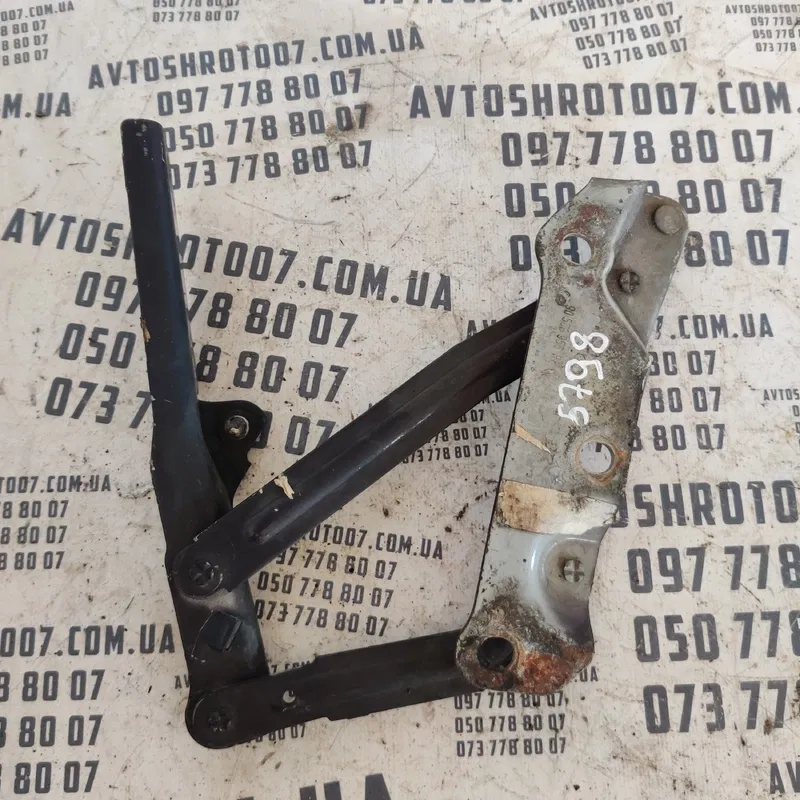 Петля капоту Opel Vectra B (95-02) права OEM 90508956rh
