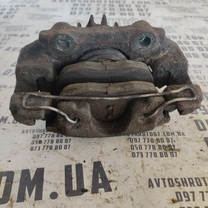 Супорт передній лівий Peugeot Partner 1 OEM 9625739880