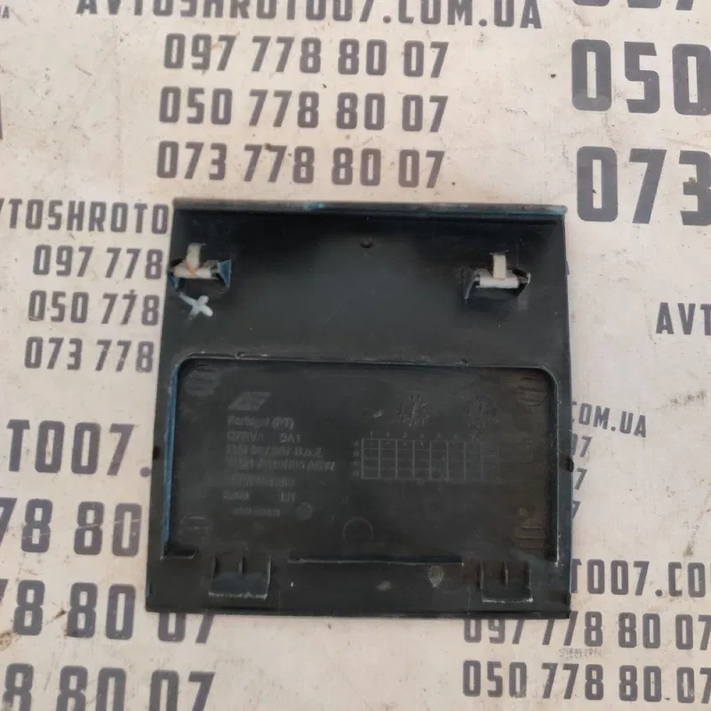 Накладка салону Volkswagen Sharan 1A (95-10) OEM 7M3867657