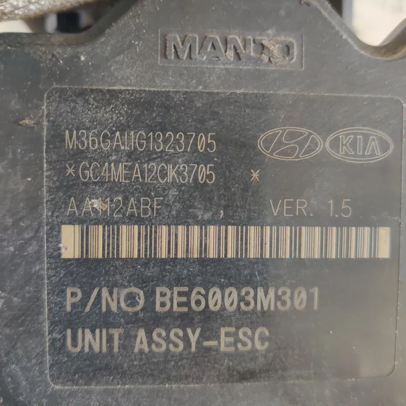 Блок АБС Hyundai Santa Fe (12-18) 2.4 GDi OEM 589204z000
