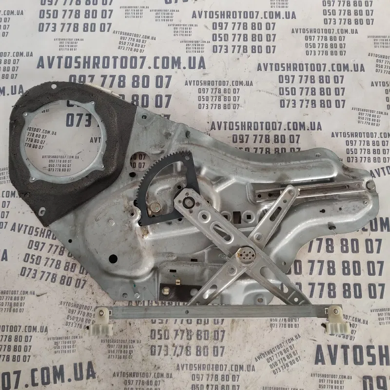 Склопідіймач Kia Cerato 2 08-13 перед. прав. OEM 824802xxxx