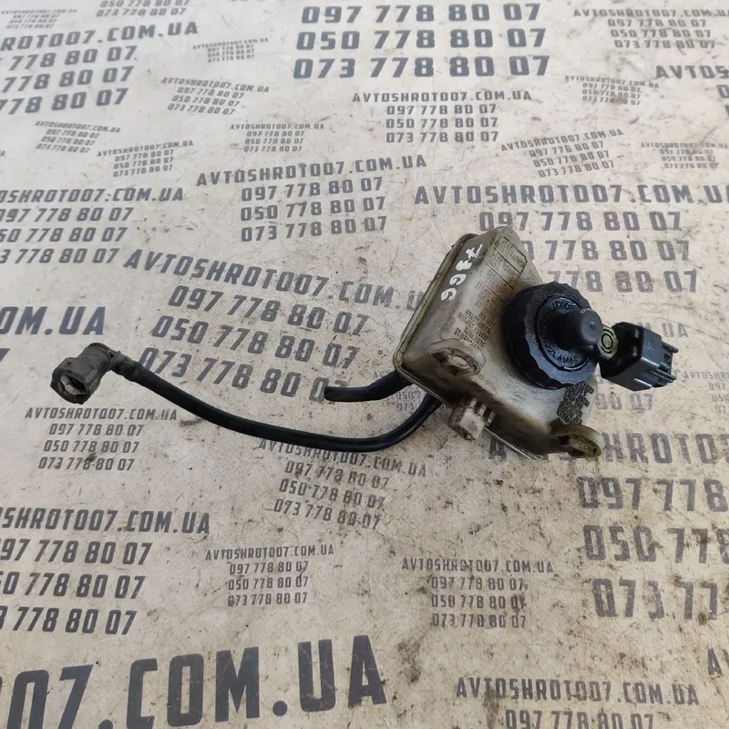 Бачок насосу ГУР Ford Focus MK1 (98-04) OEM 98AB2C217AC