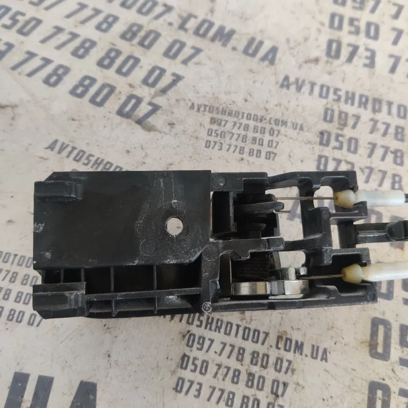 Замок дверей Geely MK 06-14 1.5 бенз перед. лівий OEM 220004