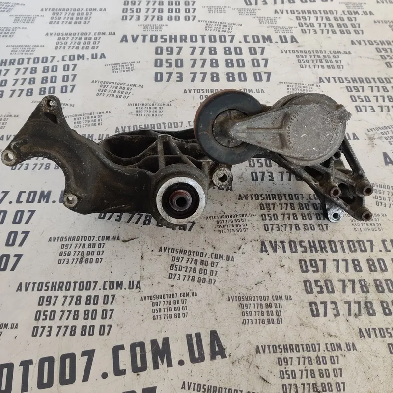Кронштейн генератора Audi A4 B5 (94-01) OEM 058145523b