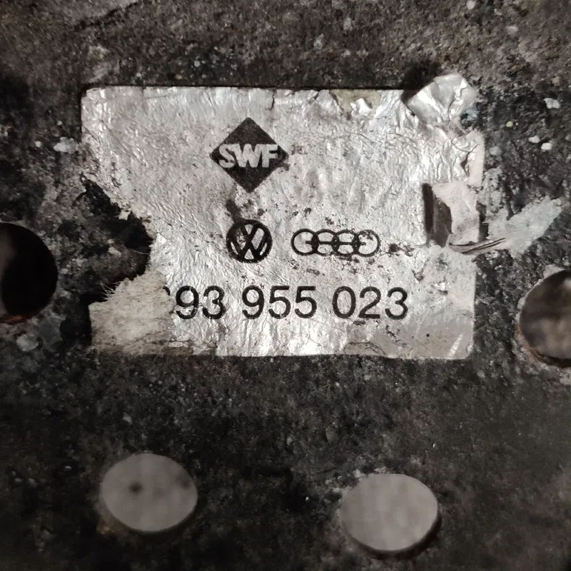 Трапеція склоочисників Audi 80 B3 (86-91) передня 893955023
