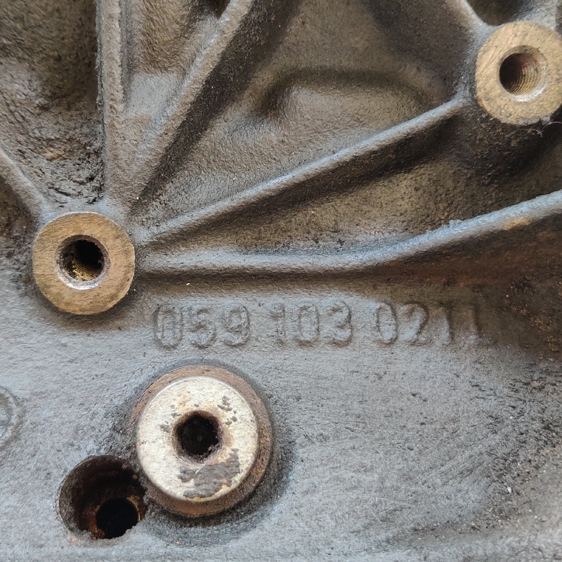 Блок двигуна Skoda Superb 1 (01-08) 2.5 TDI OEM 059103021L