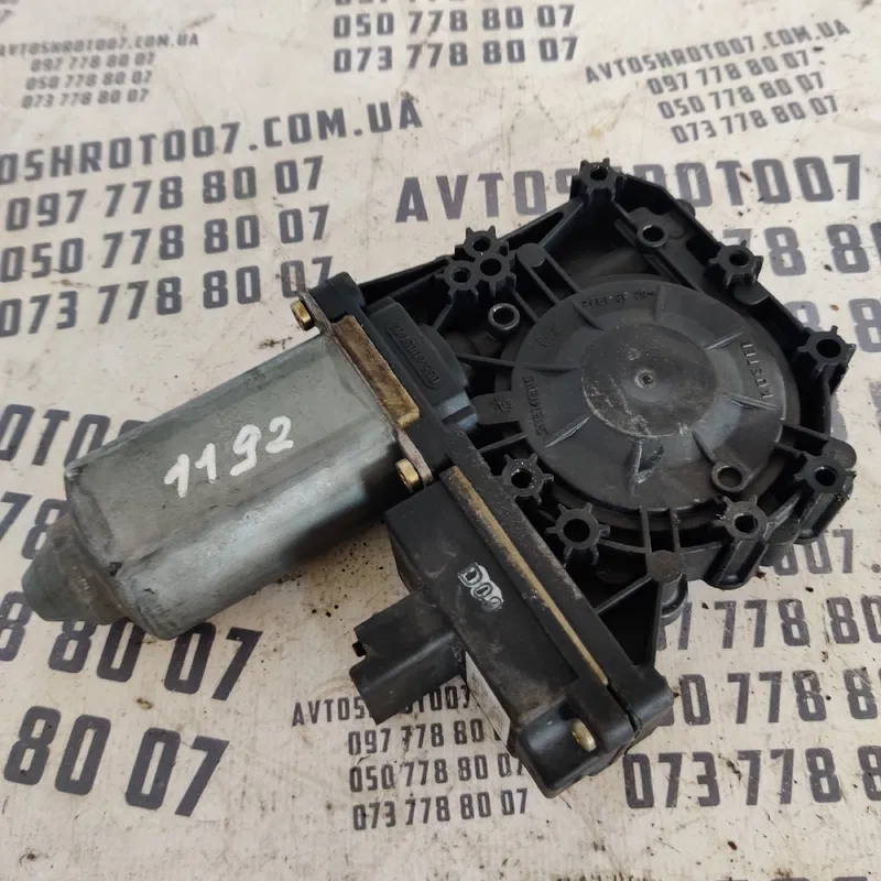Мотор склопідіймача Citroen C8 задній правий OEM 9007359801