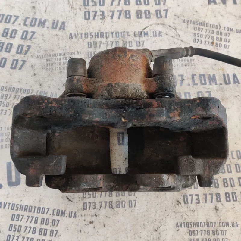 Тормозний супорт Mercedes Vito (96-03) 2.3 пер.пр. OEM 34816