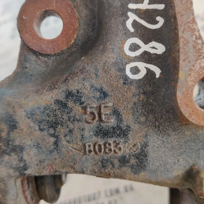 Цапфа Lexus RX 350 (08-15) задня права OEM 5eb083