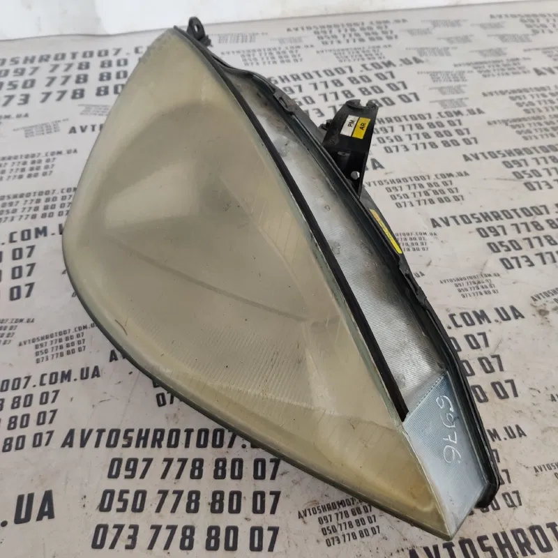 Фара Ford Focus MK1 (98-04) передня права OEM xs4113005
