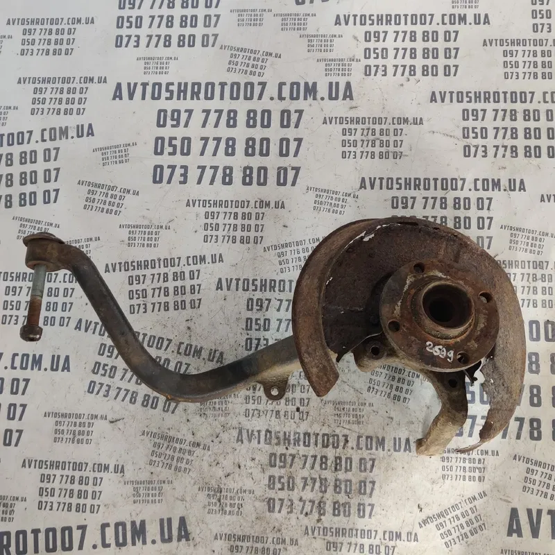Поворотний кулак Audi A4 B5 (94-01) задня OEM 8ad608438cd
