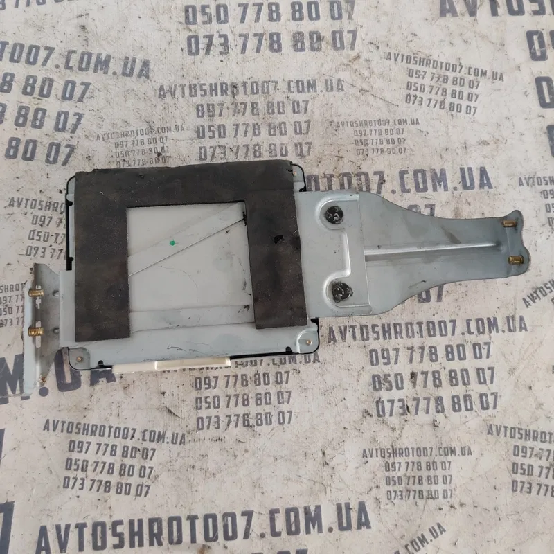 Блок керування парктроніком Lexus LS 430 (00-06) 8679250040