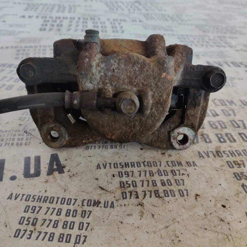 Супорт Hyundai Santa Fe (12-18) 2.4 перед лів OEM 8c140185