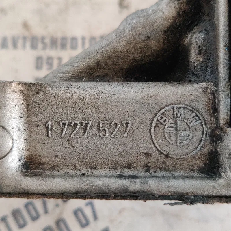 Корпус масляного фільтра BMW 316i E36 91-00 1.6 OEM 1727527