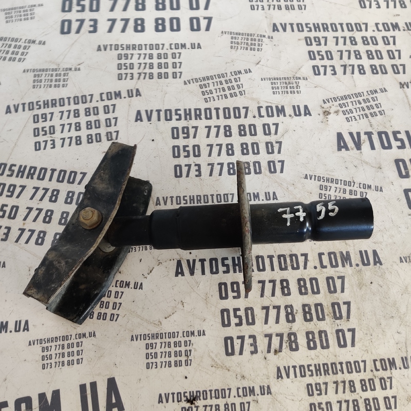 Кронштейн бампера BMW 3 E36 90-00 316i лів. OEM 51118119257