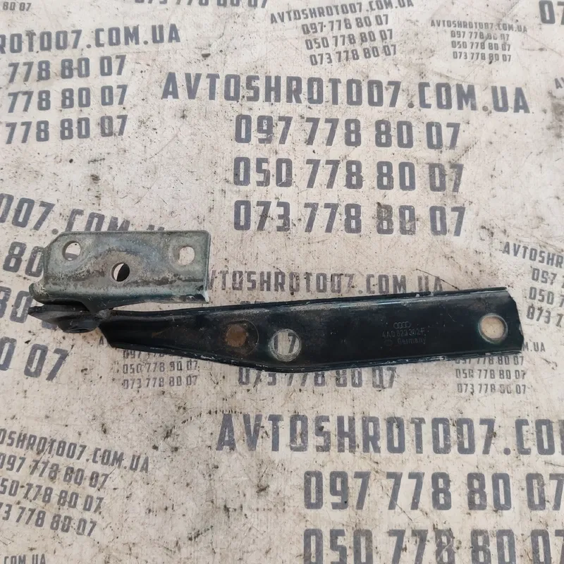 Петля капота Audi A6 C4 (94-97) права OEM 4A0823302F