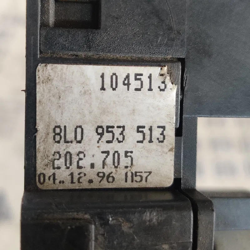 Перемикач підрульовий VW Passat B5 96-05 лівий OEM 8L0953513