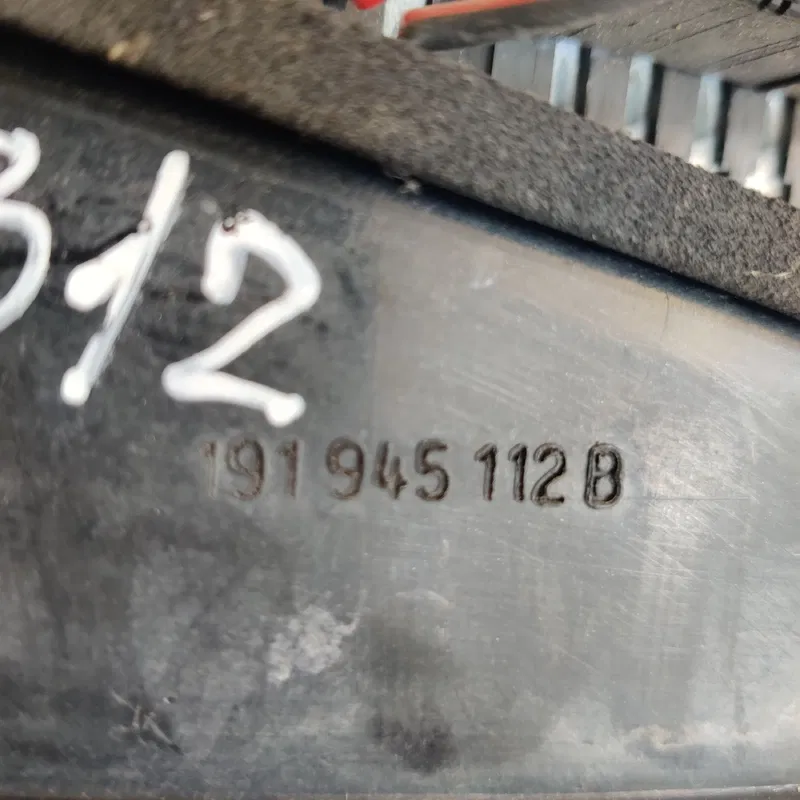 Ліхтар задній правий VW Golf 3 (91-98) OEM 191945112b