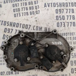 Кришка двигуна Mercedes W221 (05-13) ліва OEM a2720150201 фото 1