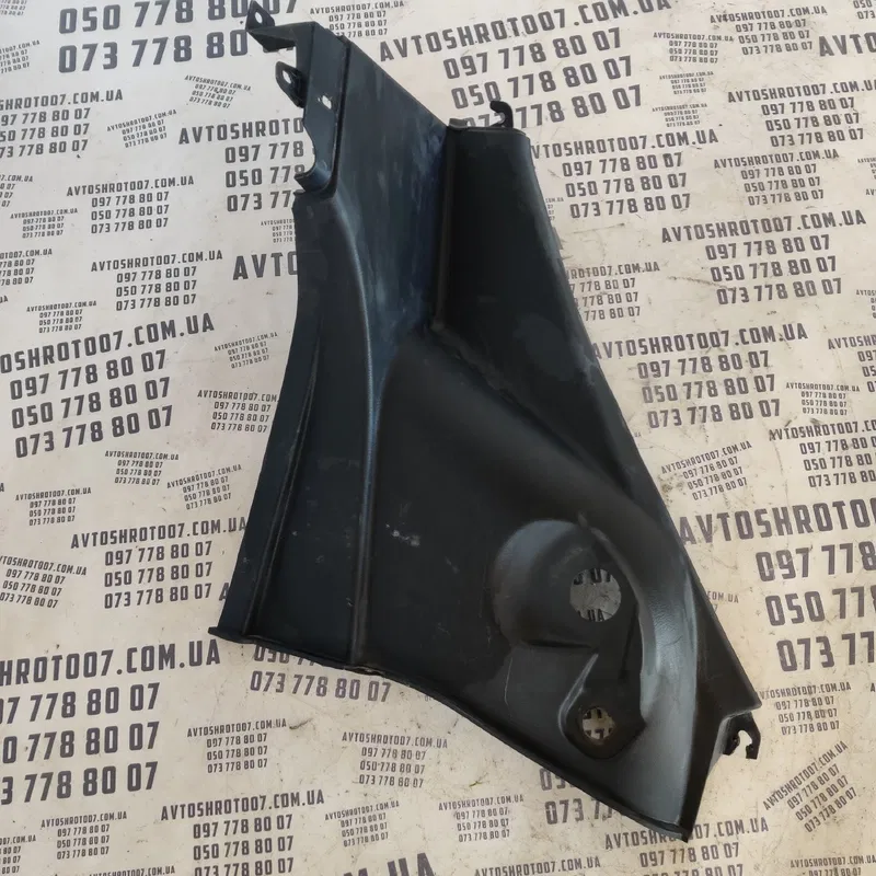 Накладка салону Geely MK 06-14 1.5 бенз зад ліва OEM 206813