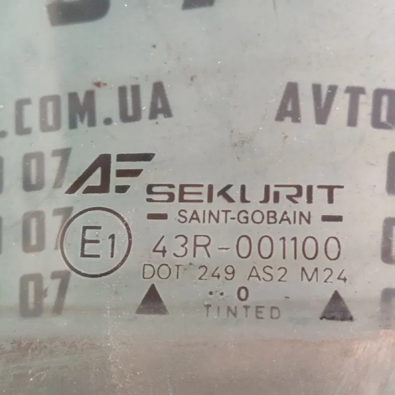 Скло дверей Volkswagen Sharan 1A переднє ліве OEM 43r001100
