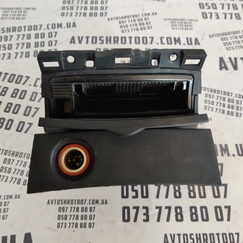 Накладка салону Mazda 3 BK (03-09) OEM bp4k55211