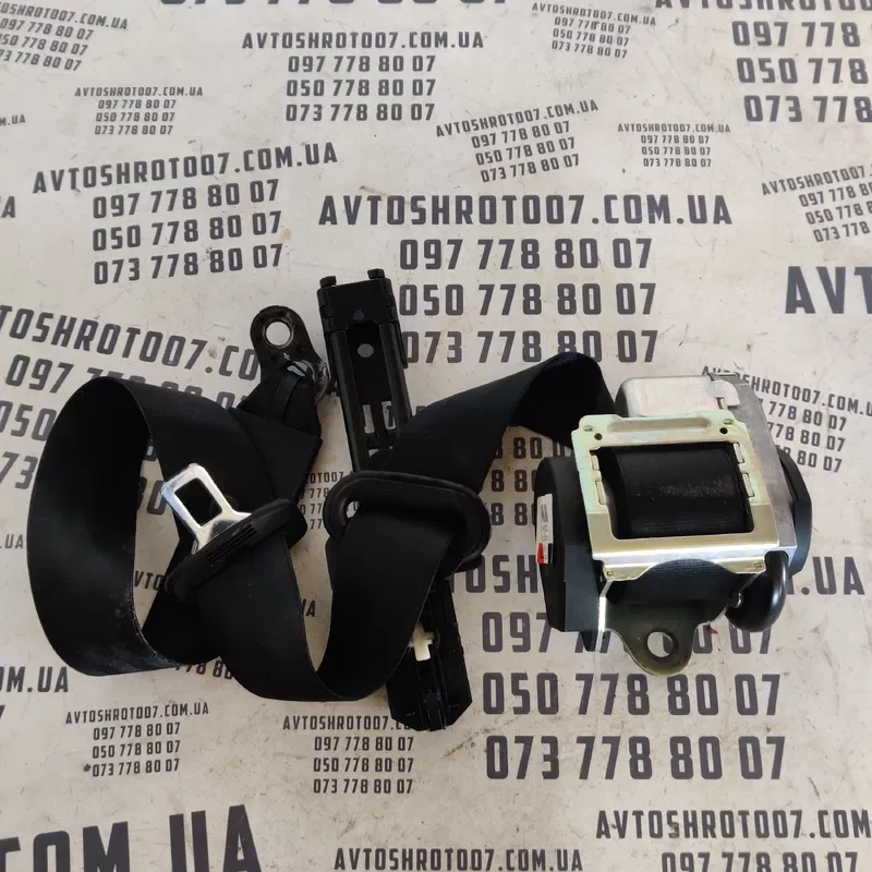 Ремінь безпеки Audi Q7 05-15 3.6 бенз зад лів OEM 4L0857805H