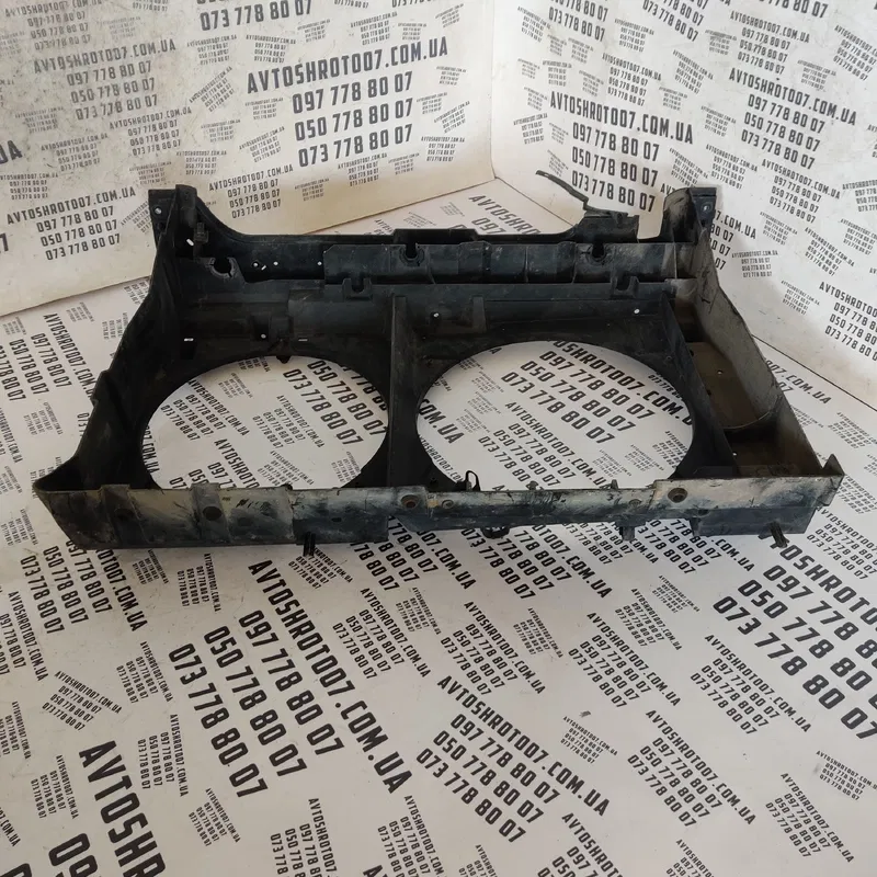 Рамка телевізора Citroen C8 (02-14) HDI OEM 1484092080