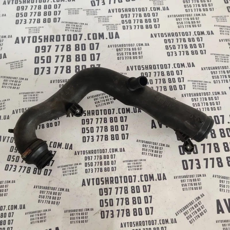 Патрубок повітряний Skoda Octavia A5 (04-13) OEM 1K0129654K