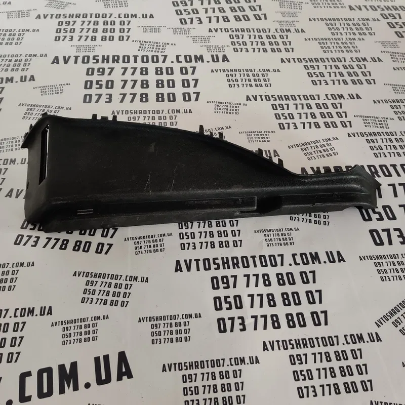 Накладка салону Mazda 3 BK (03-09) Права OEM bp4k68841