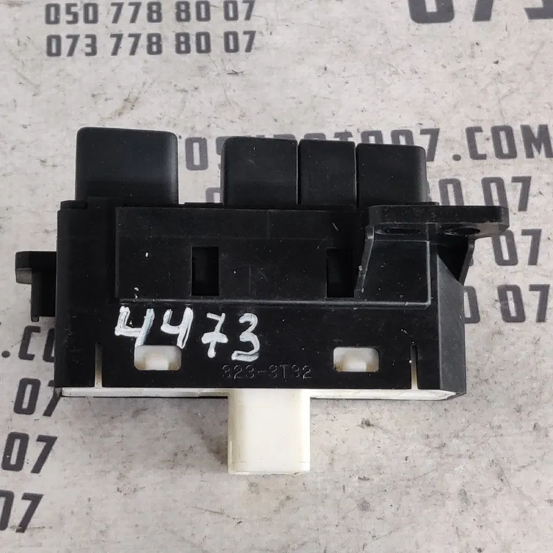 Блок кнопок Lexus RX 350 OEM 3233T32