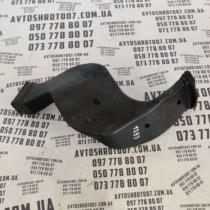 Воздуховод Hyundai Accent 3 (05-10) нижній правий 973701E000