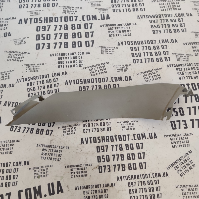 Накладка салону Lexus RX 350 задня права OEM 647910e020
