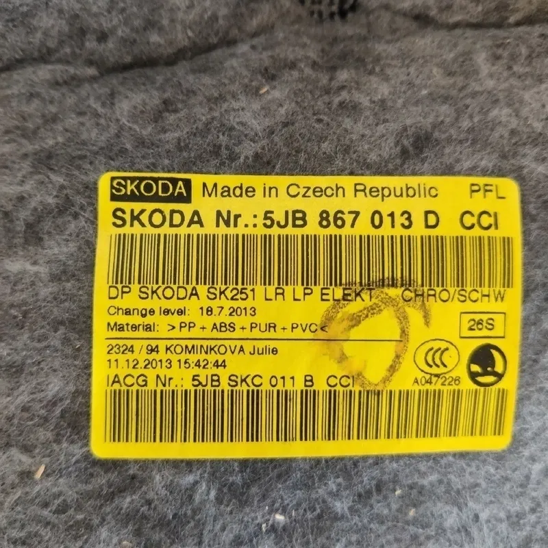 Карта дверей передня ліва Skoda Rapid 12-19 OEM 5jb867011a