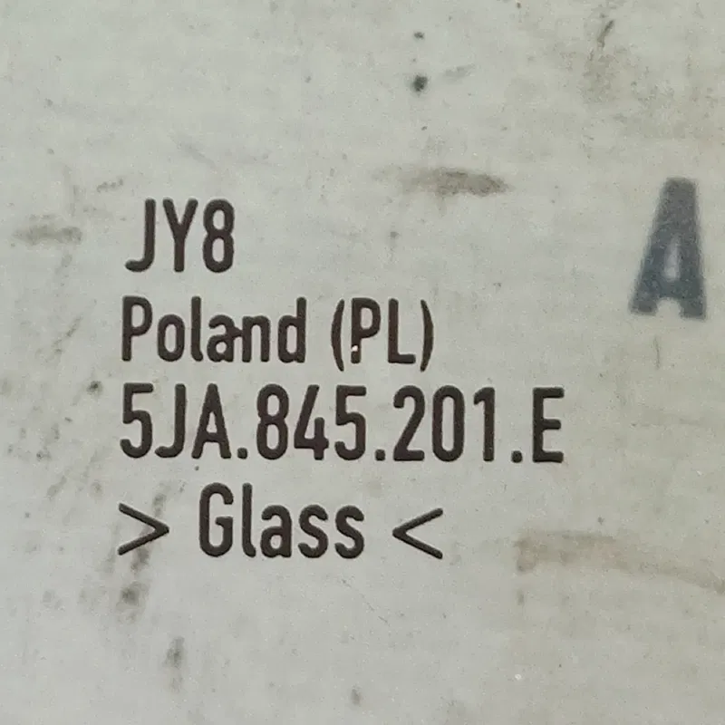Скло дверей Skoda Rapid (12-19) переднє ліве OEM 5JA845201E
