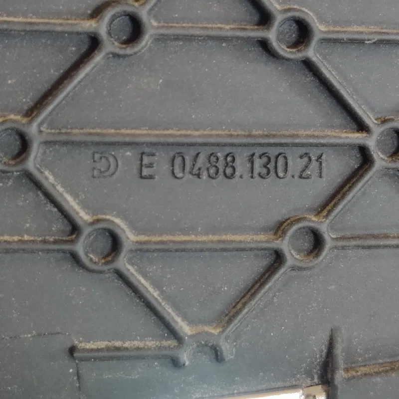 Накладка салону Mercedes CLS W219 (04-10) OEM A2196890239