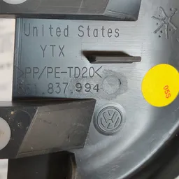 Накладка салону VW Passat B8 USA (11-22) OEM 561837994 фото 3