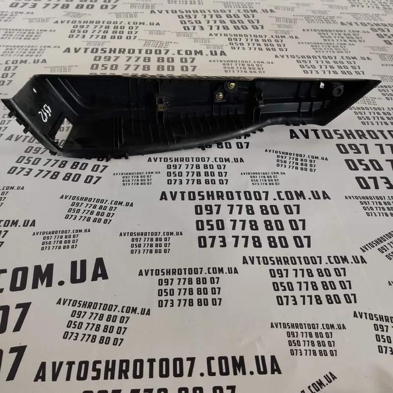 Накладка салону Mazda 3 BK (03-09) Права OEM bp4k68841