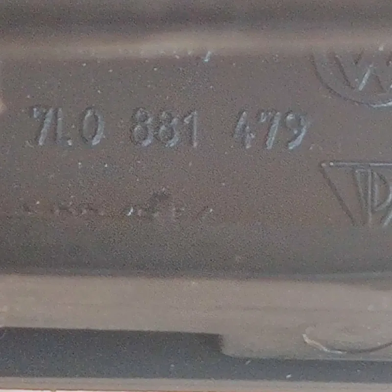 Накладка салону Audi Q7 05-15 3.6 Бенз Пер.лів OEM 7L0881479